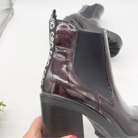 GBG Los Angeles Faux Patent Leather Burgundy Lug Sole Heel Chelsea Boot Size 11 - Picture 11 of 13